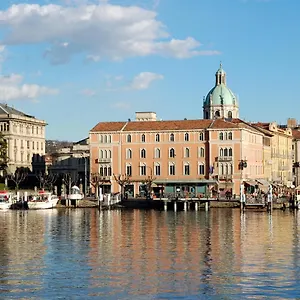 La Darsena , Como Italië